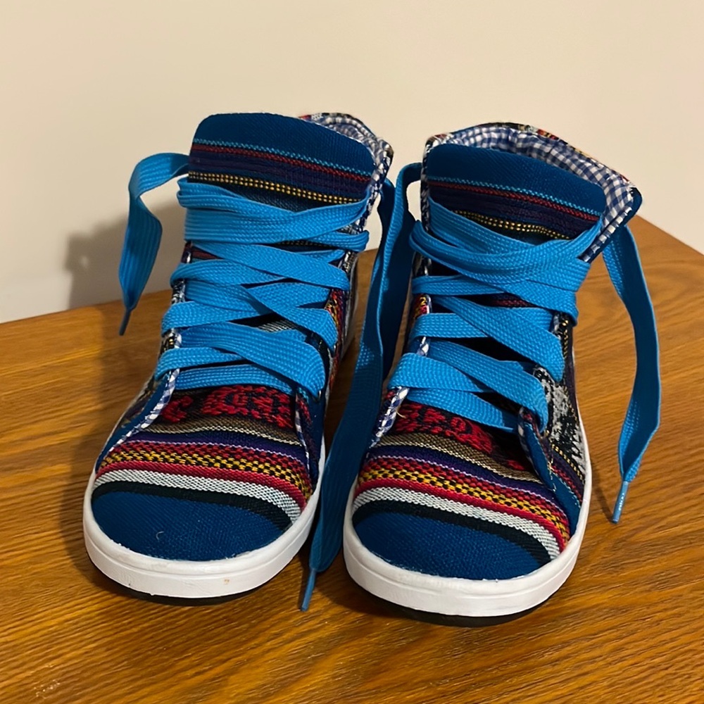 Custom Peruvian Sneakers - Picture 2 of 5